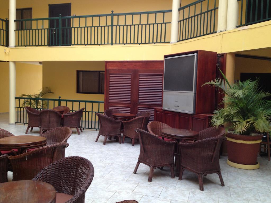 Hotel Las Caobas Сан-Франсиско-де-Макоріс Екстер'єр фото